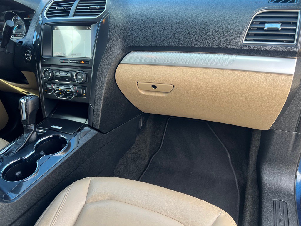 2017 Ford Explorer Image 22