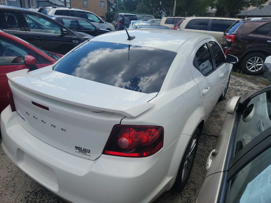 2012 Dodge Avenger Image 2