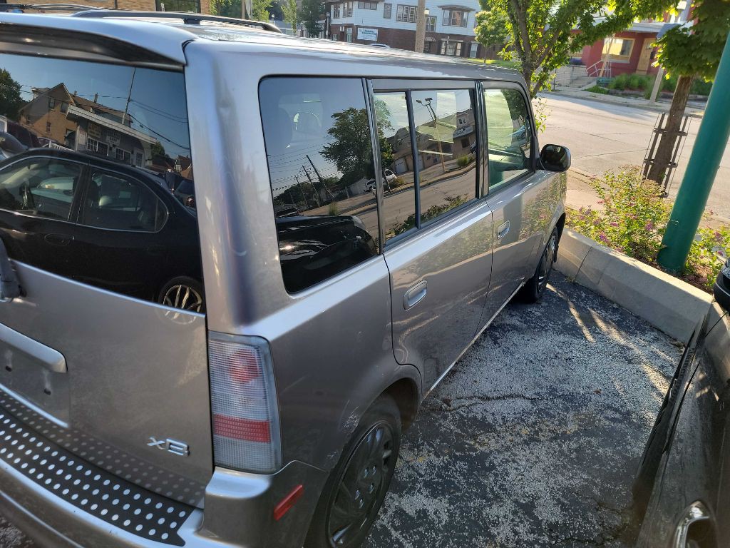 2005 Scion xB Image 3