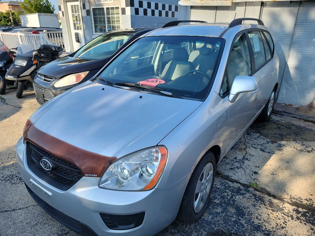 2009 Kia Rondo Image 2