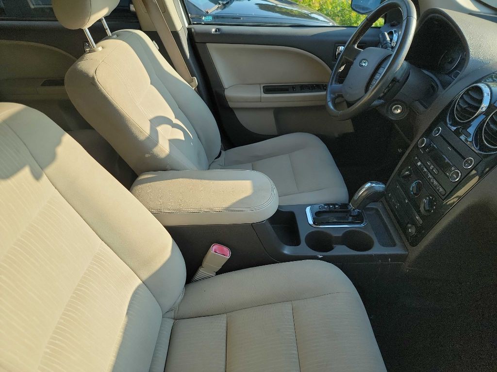 2008 Ford Taurus Image 2