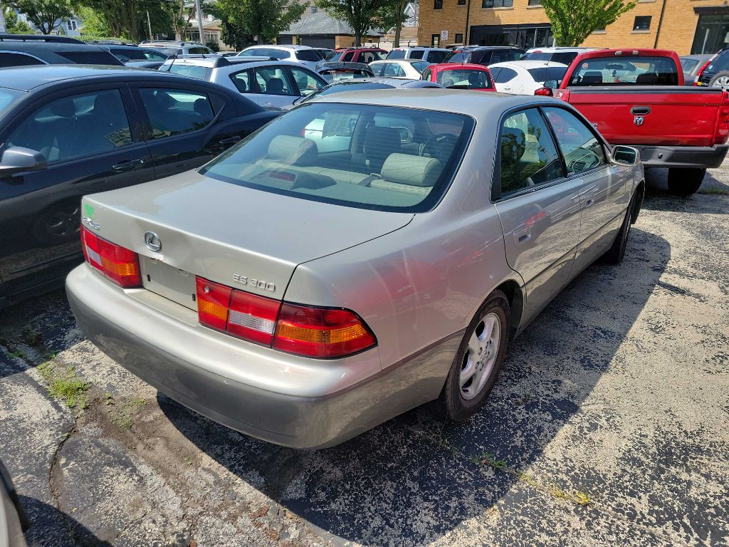 1999 Lexus ES Image 3