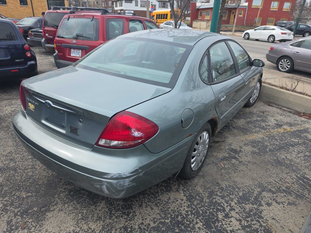 2007 Ford Taurus Image 2