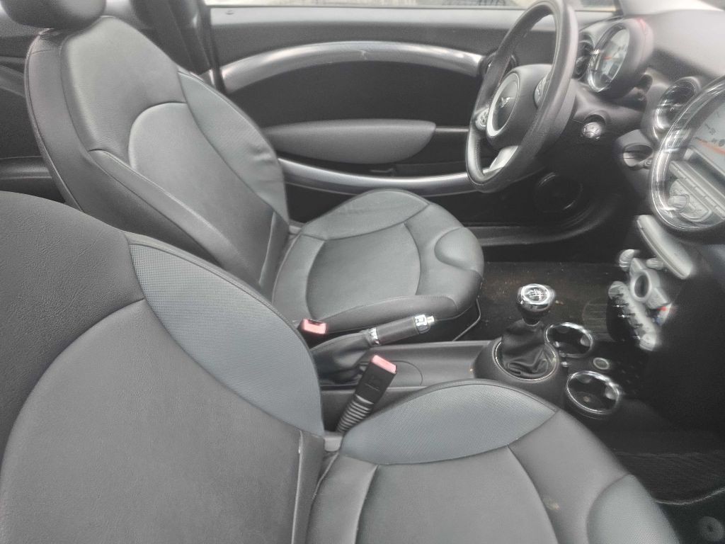 2007 MINI Cooper Image 1