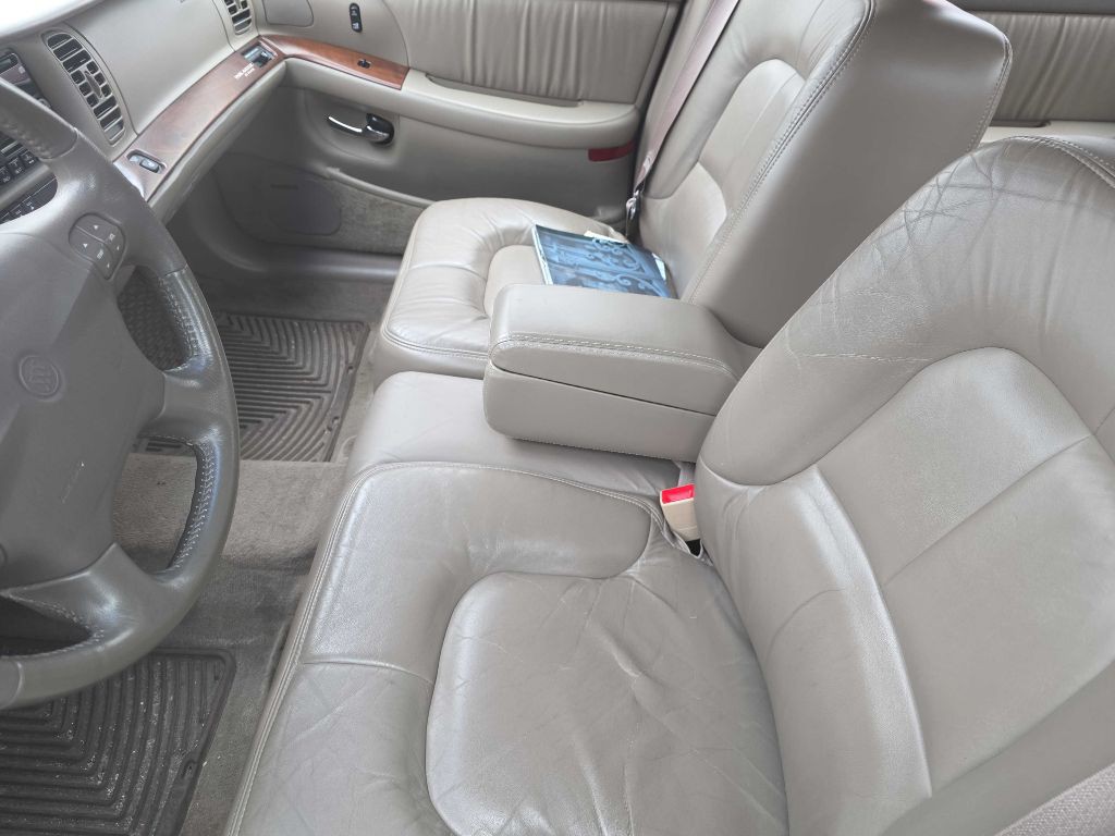 2001 Buick Park Avenue Image 2