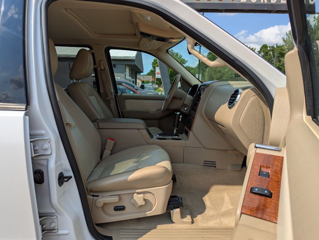 2010 Ford Explorer Image 11