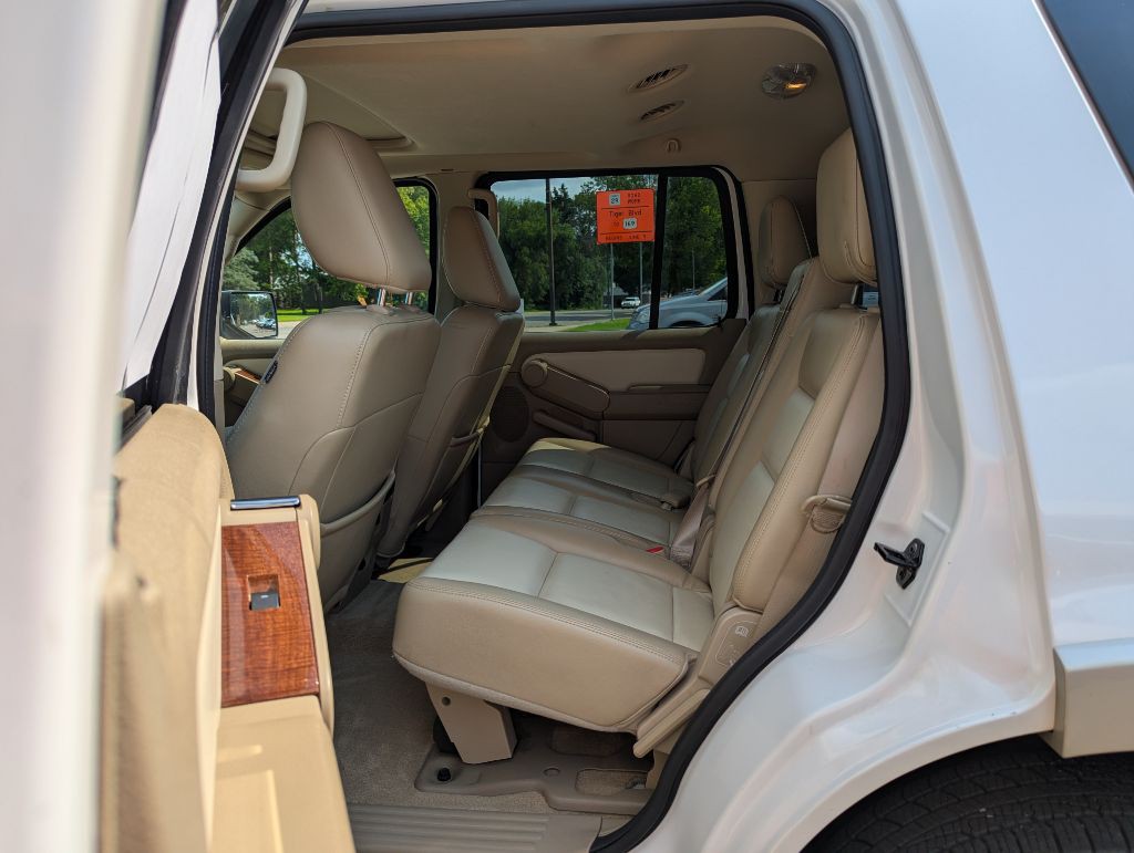 2010 Ford Explorer Image 13