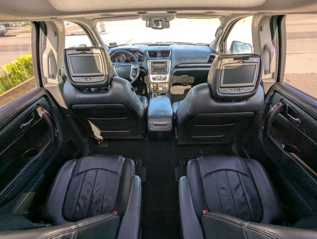 2016 GMC Acadia Image 2