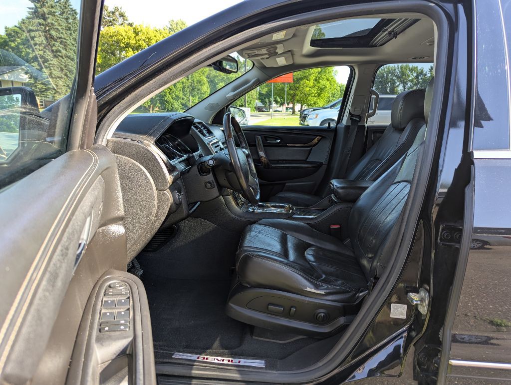 2016 GMC Acadia Image 9
