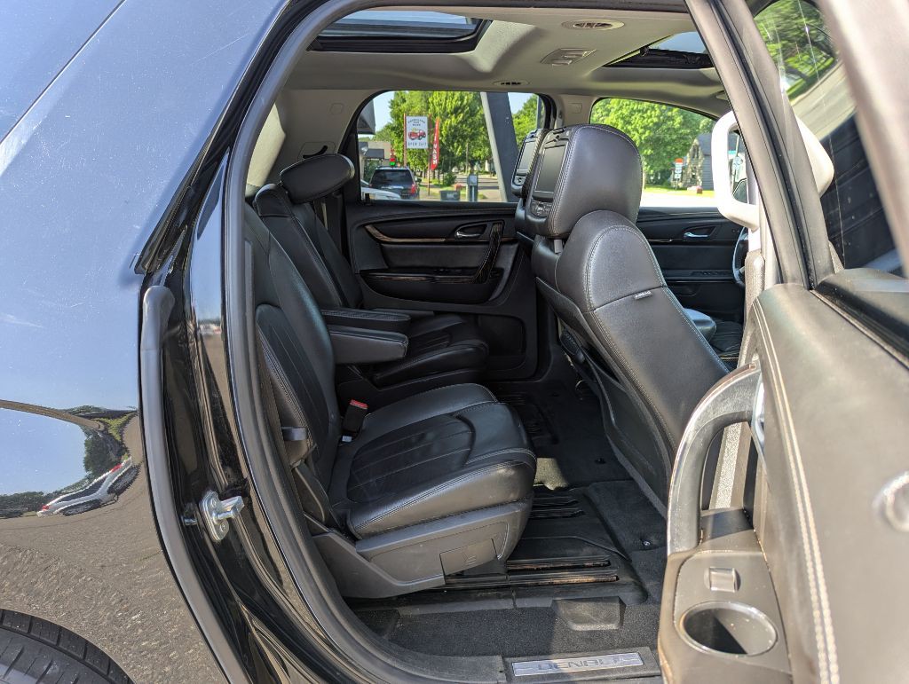 2016 GMC Acadia Image 12