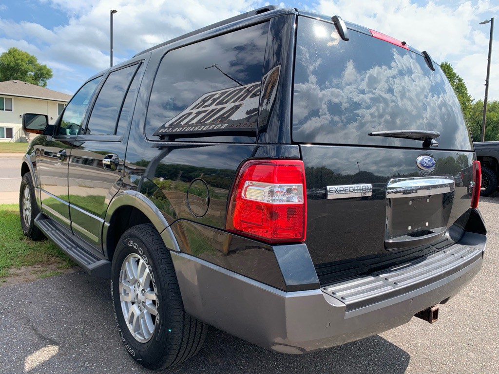 2011 Ford Expedition Image 4