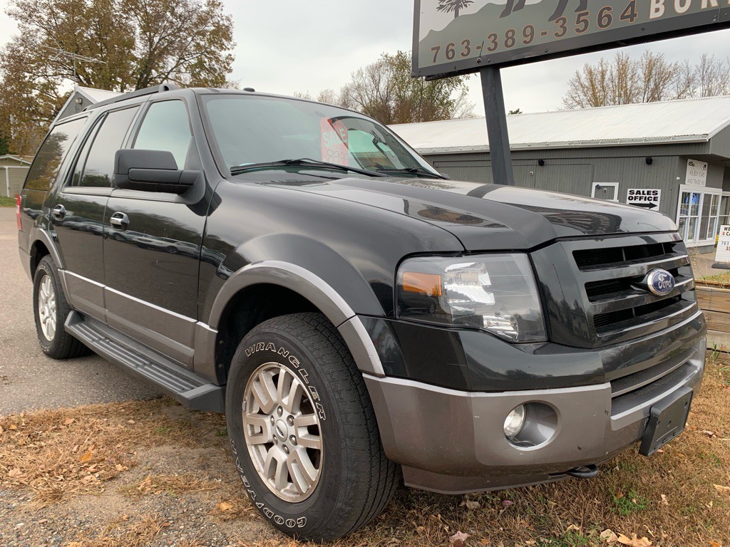 2011 Ford Expedition Image 2