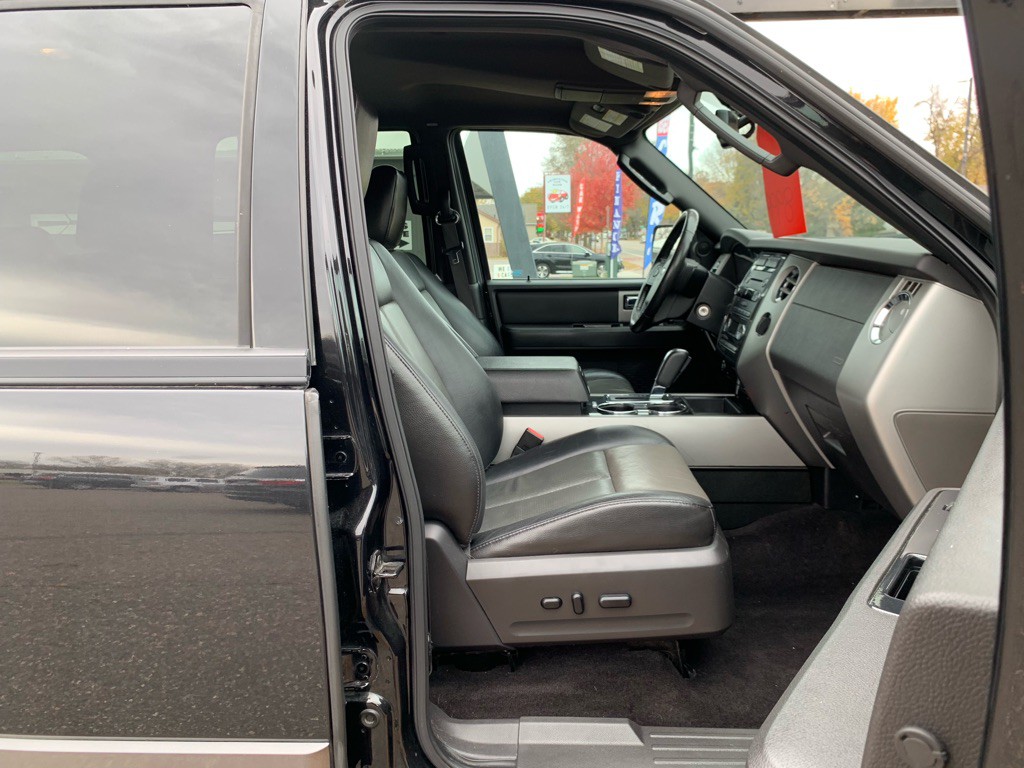 2011 Ford Expedition Image 8