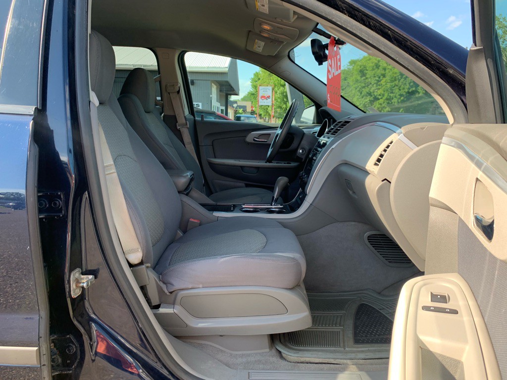 2011 Chevrolet Traverse Image 8