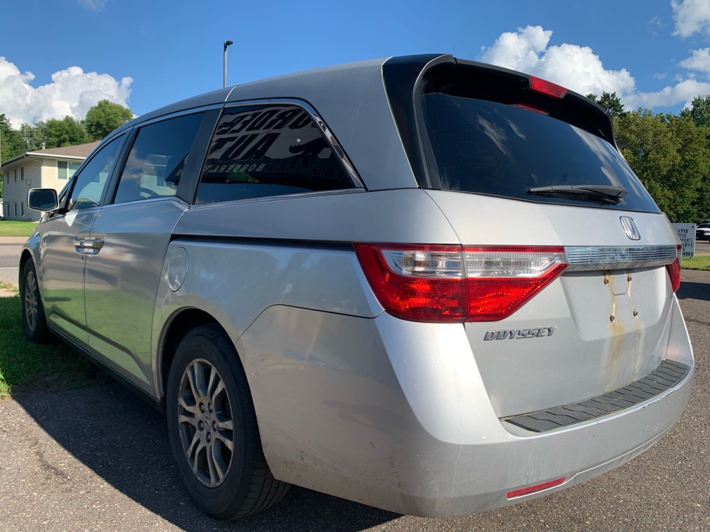 2011 Honda Odyssey Image 4