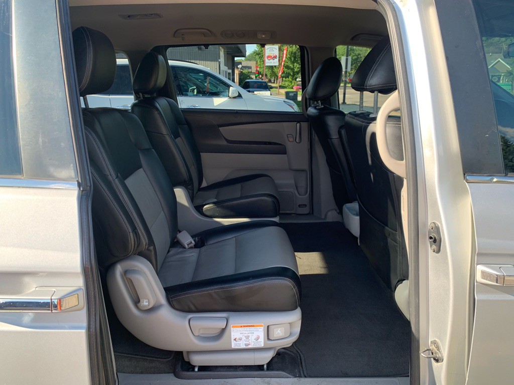 2011 Honda Odyssey Image 9