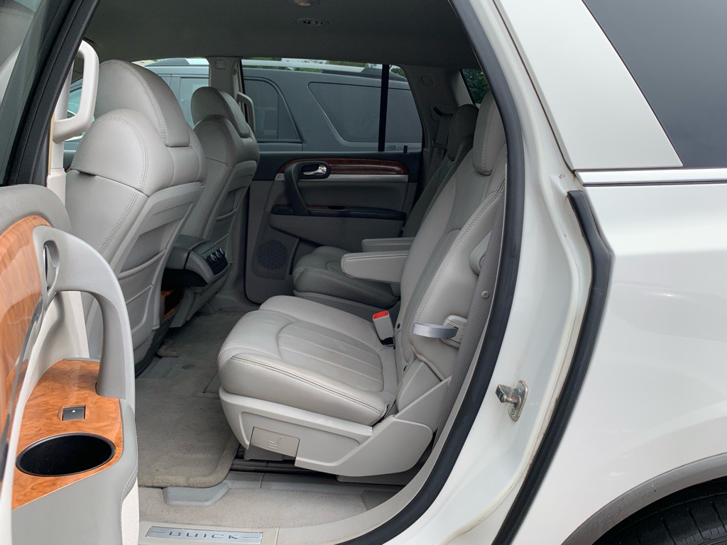 2008 Buick Enclave Image 6