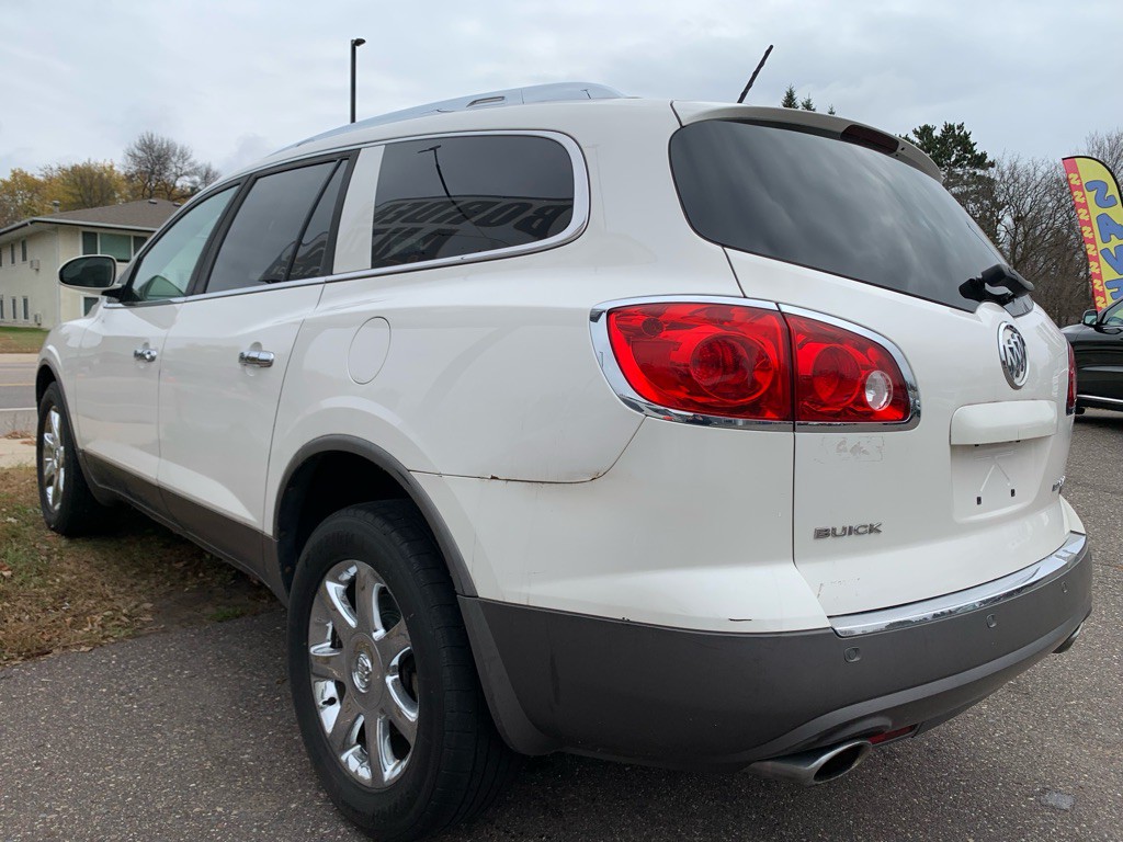 2008 Buick Enclave Image 4