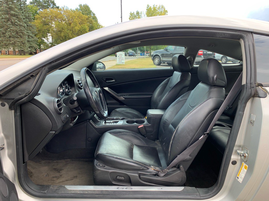 2007 Pontiac G6 Image 6