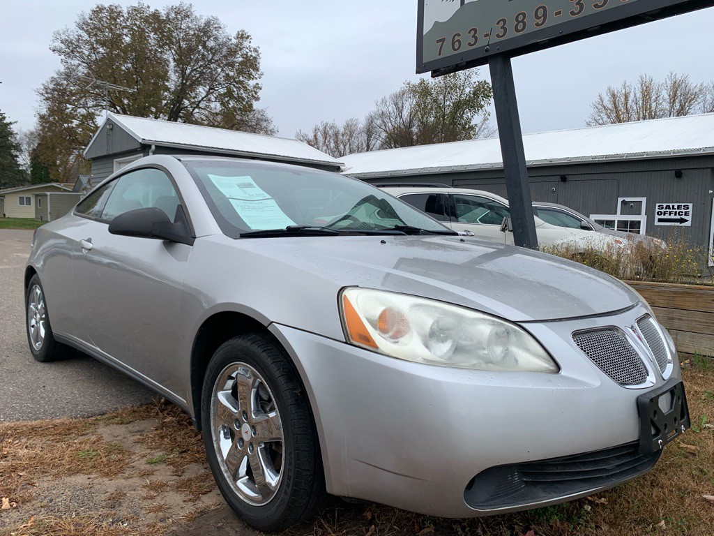 2007 Pontiac G6 Image 2