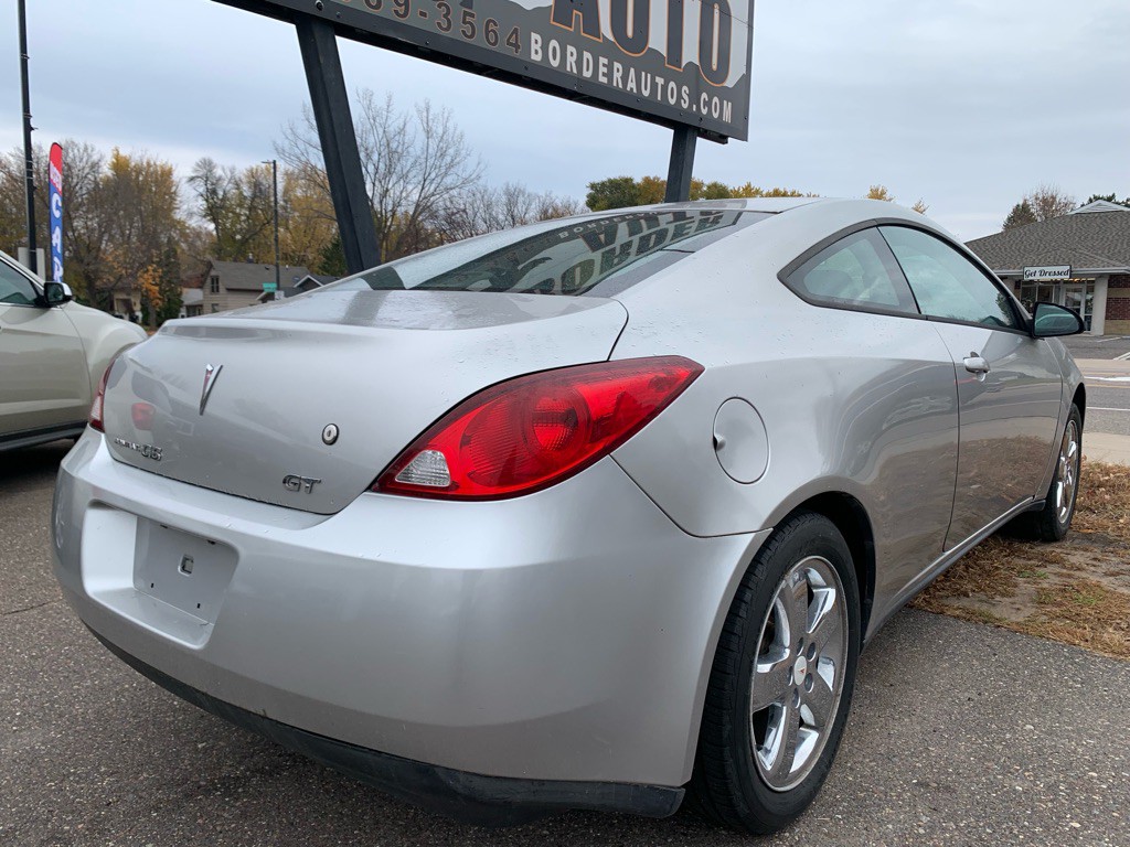2007 Pontiac G6 Image 5
