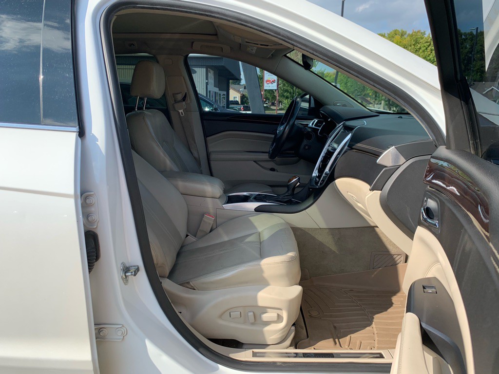 2013 Cadillac SRX Image 8