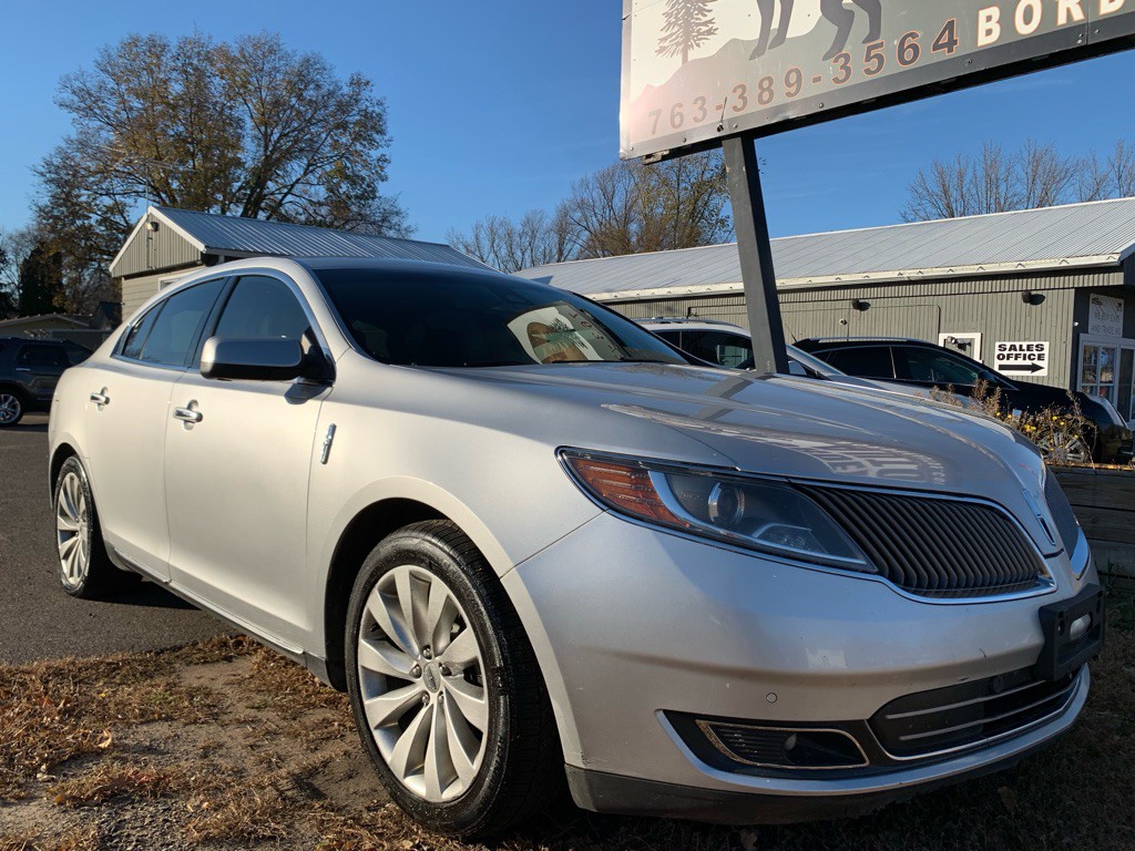 2014 Lincoln MKS Image 2