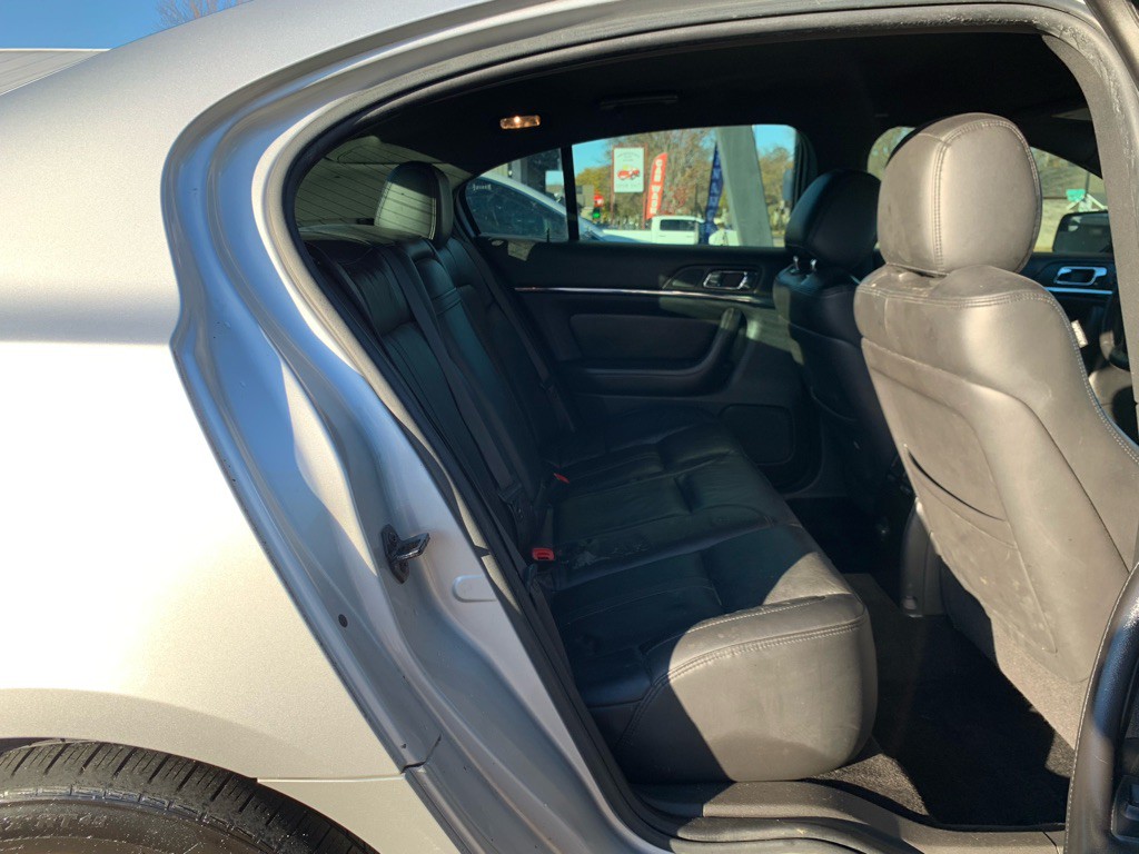 2014 Lincoln MKS Image 9