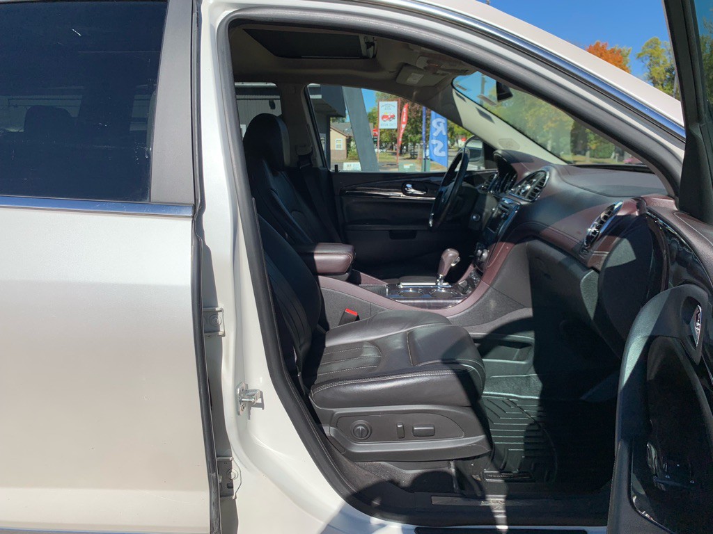 2015 Buick Enclave Image 8