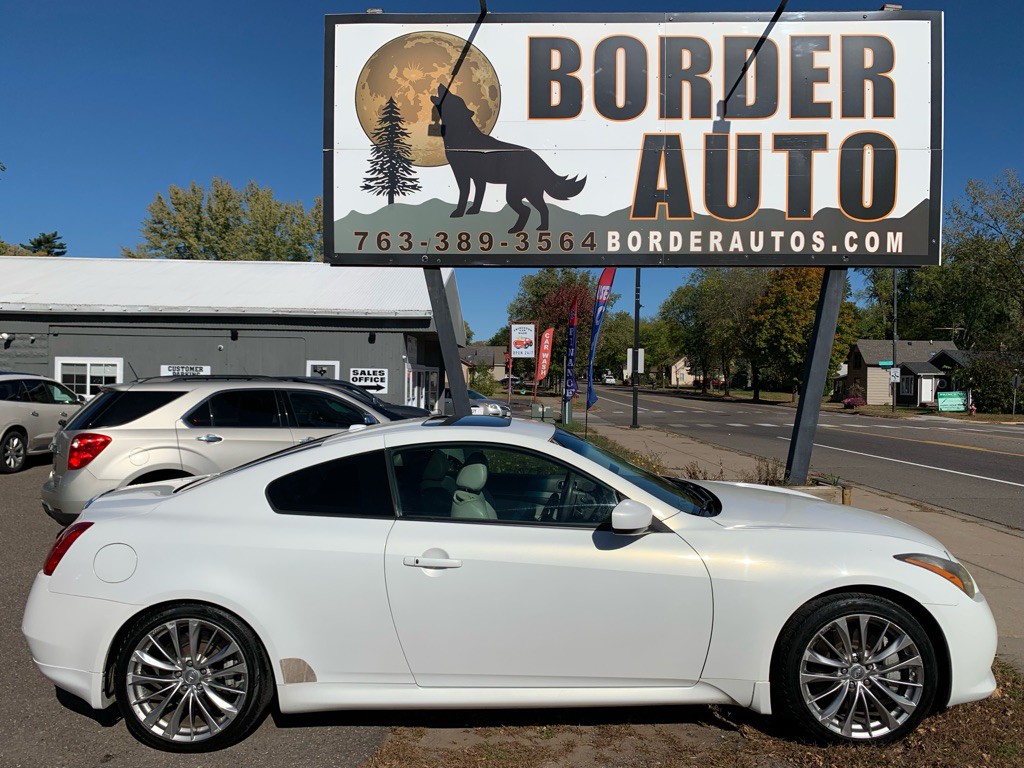 2011 INFINITI G37 Image 1