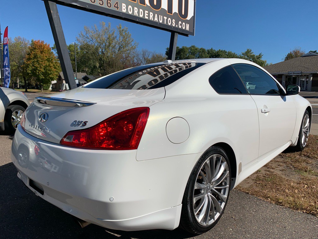 2011 INFINITI G37 Image 5