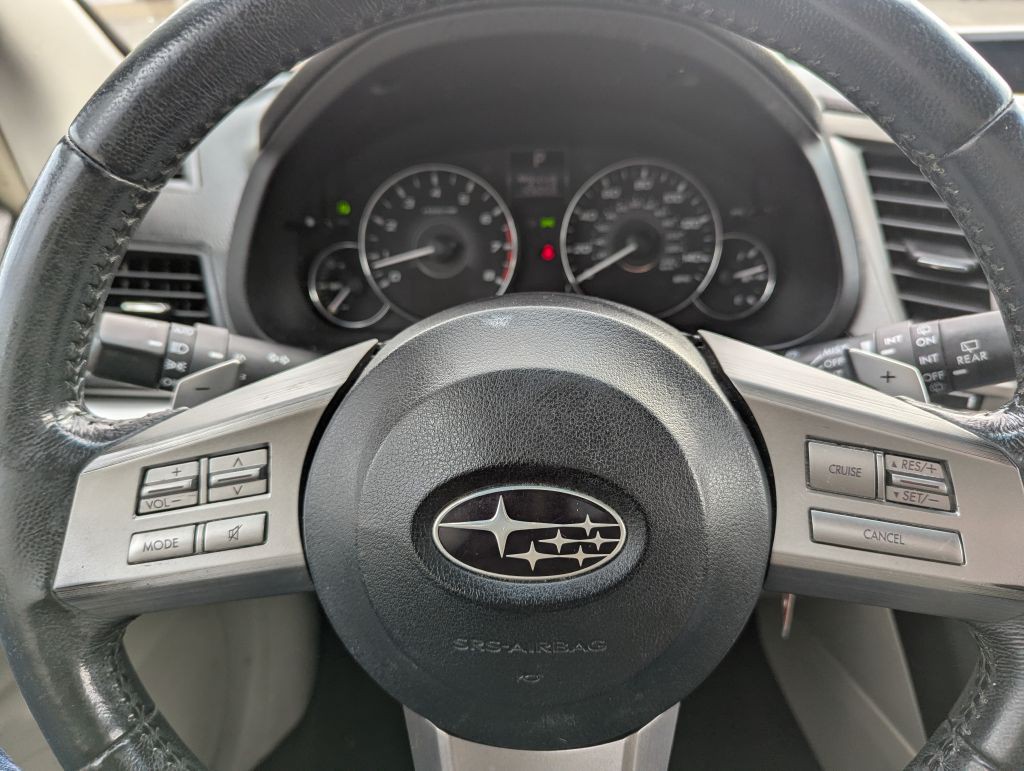 2011 Subaru Outback Image 11