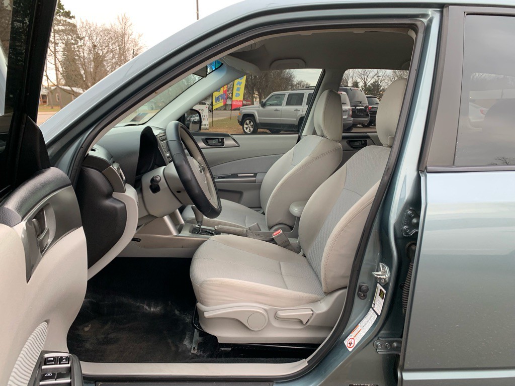 2012 Subaru Forester Image 6