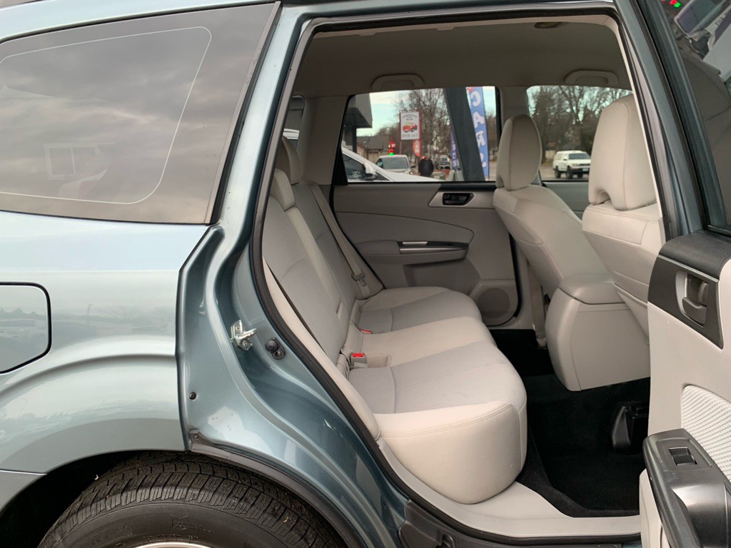 2012 Subaru Forester Image 9
