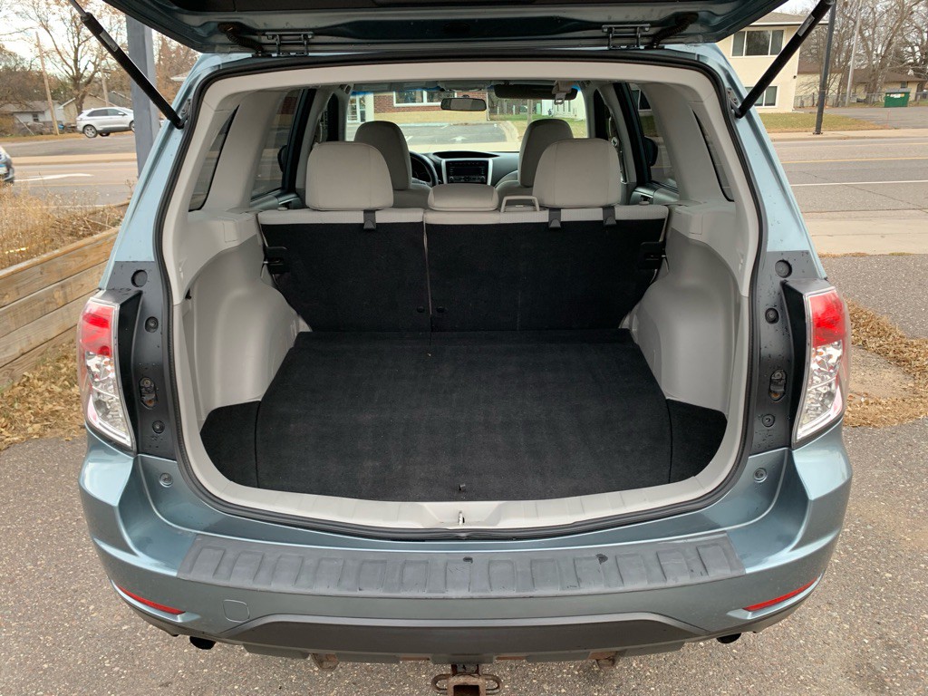 2012 Subaru Forester Image 10