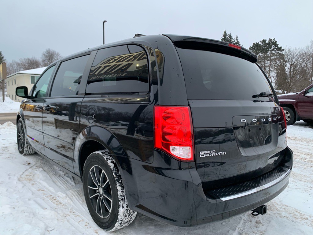 2017 Dodge Grand Caravan Image 4