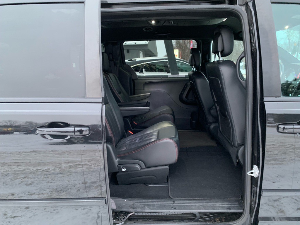 2017 Dodge Grand Caravan Image 9