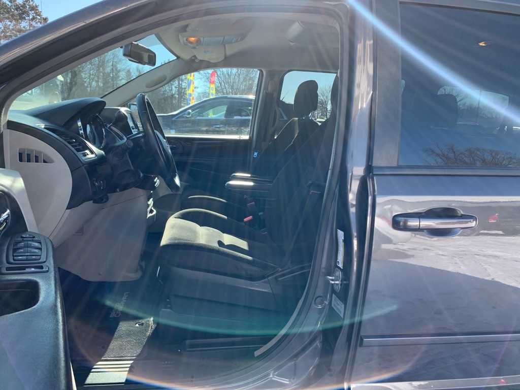 2017 Dodge Grand Caravan Image 6