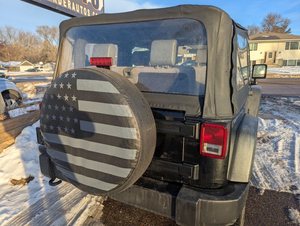 2010 Jeep Wrangler Image 6