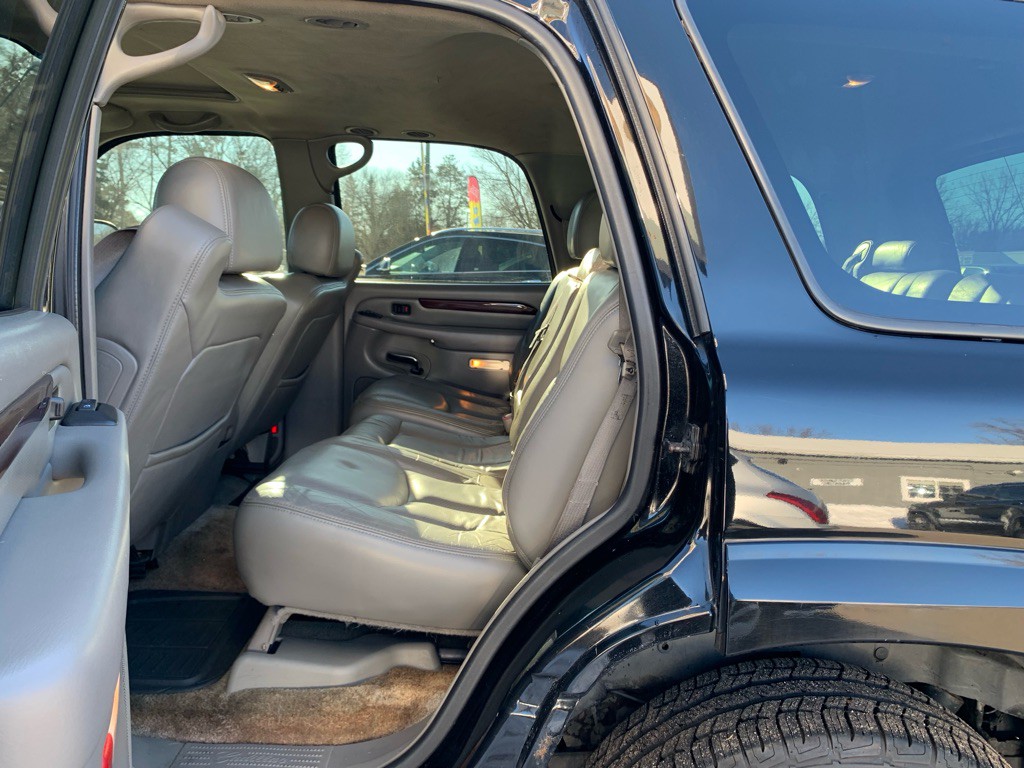 2003 Cadillac Escalade Image 7