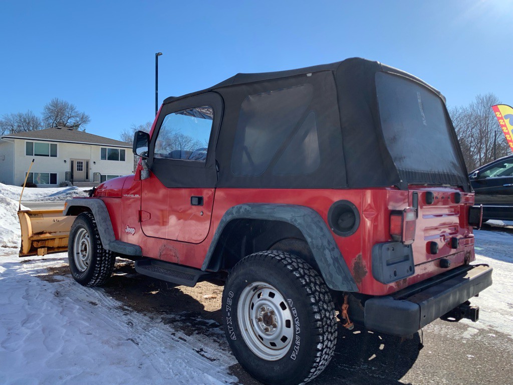 1998 Jeep Wrangler Image 4