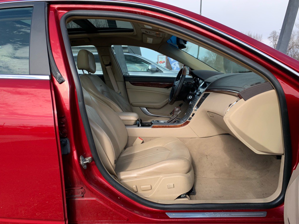 2010 Cadillac CTS Image 8