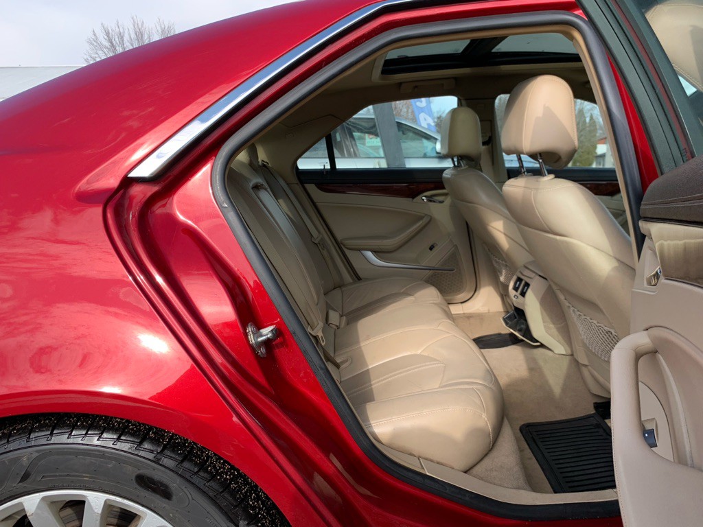 2010 Cadillac CTS Image 9