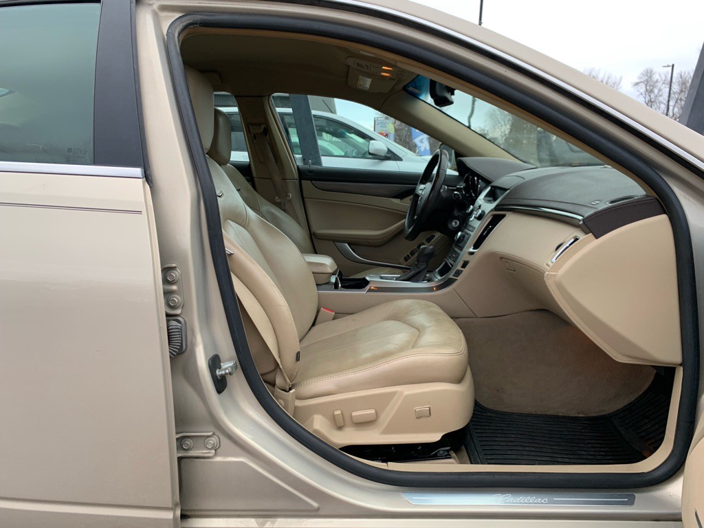 2009 Cadillac CTS Image 8