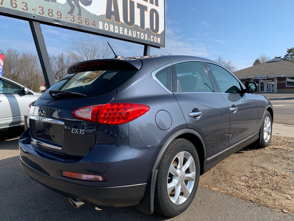 2010 INFINITI EX35 Image 5