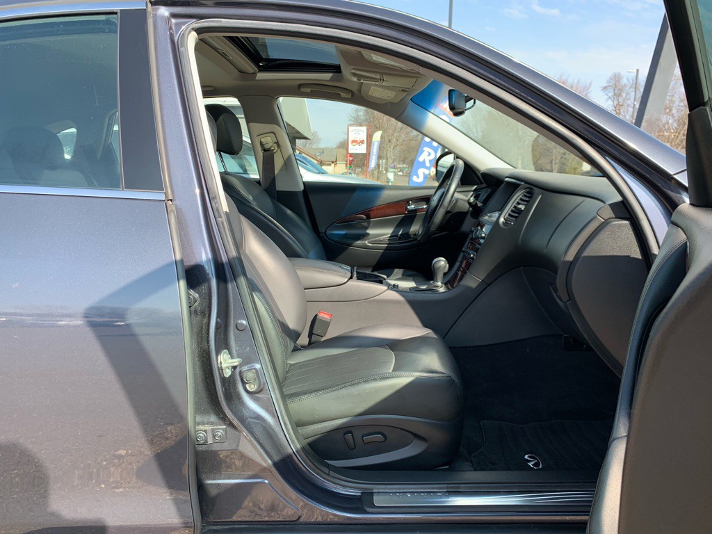 2010 INFINITI EX35 Image 8