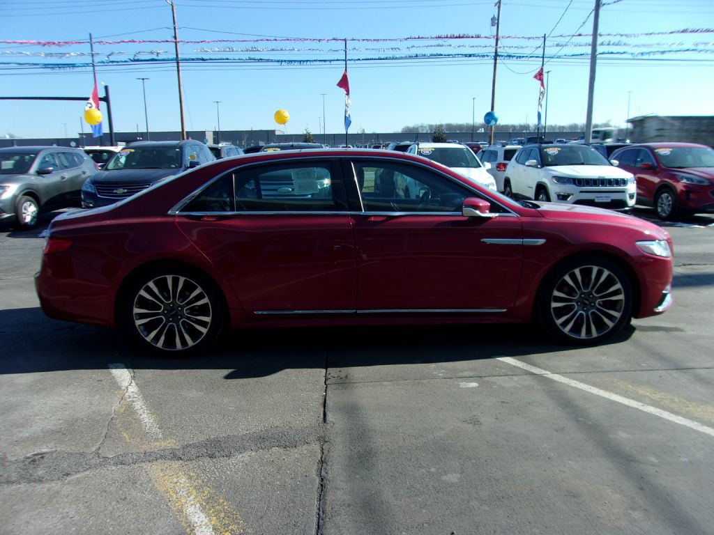 2017 Lincoln Continental Image 4