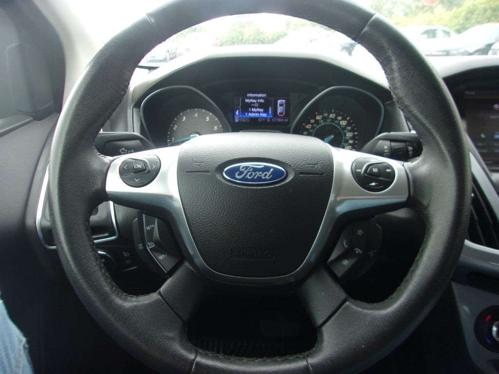 2012 Ford Focus Image 3
