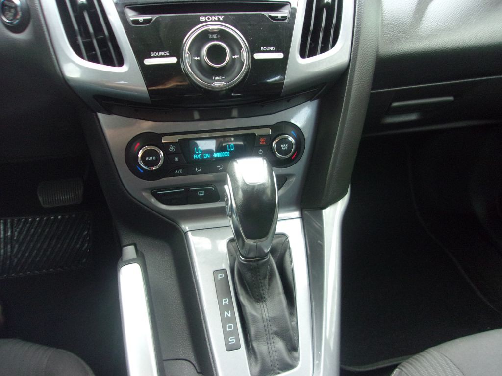 2012 Ford Focus Image 7