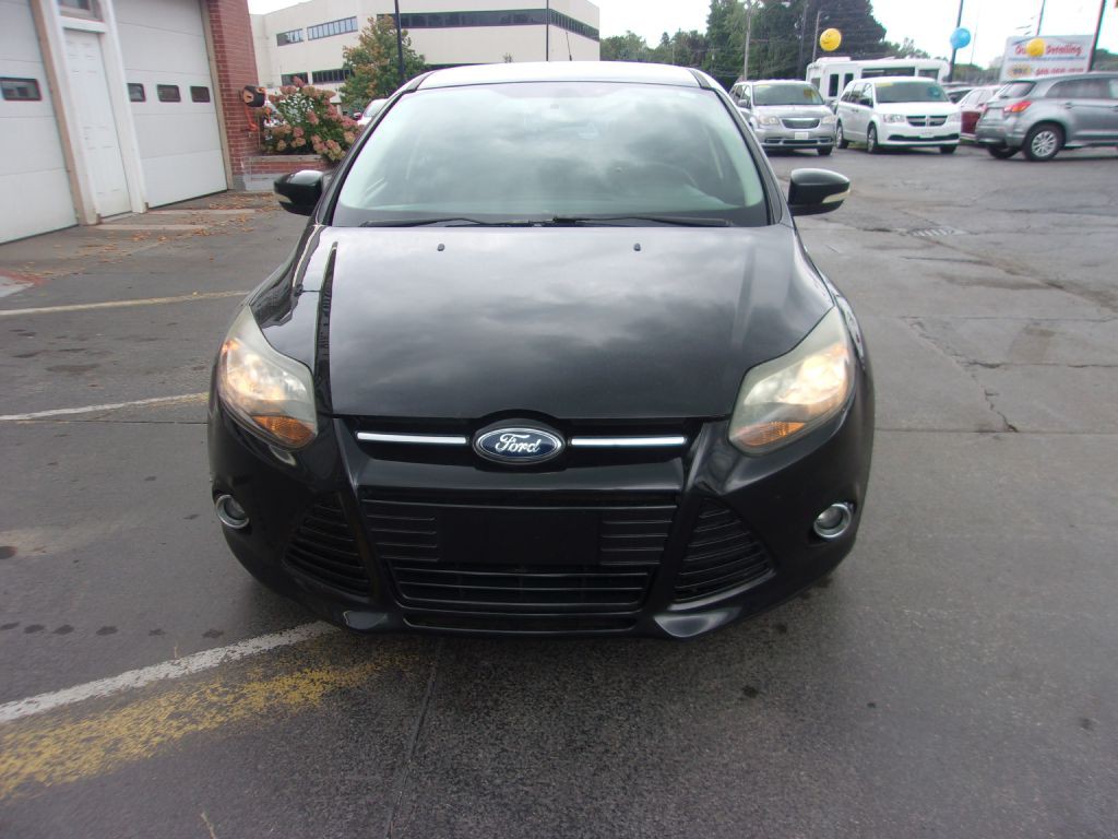 2012 Ford Focus Image 11
